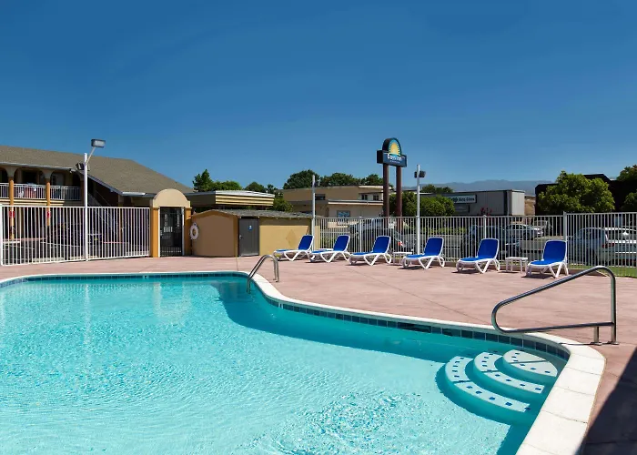 Days Inn By Wyndham Ukiah