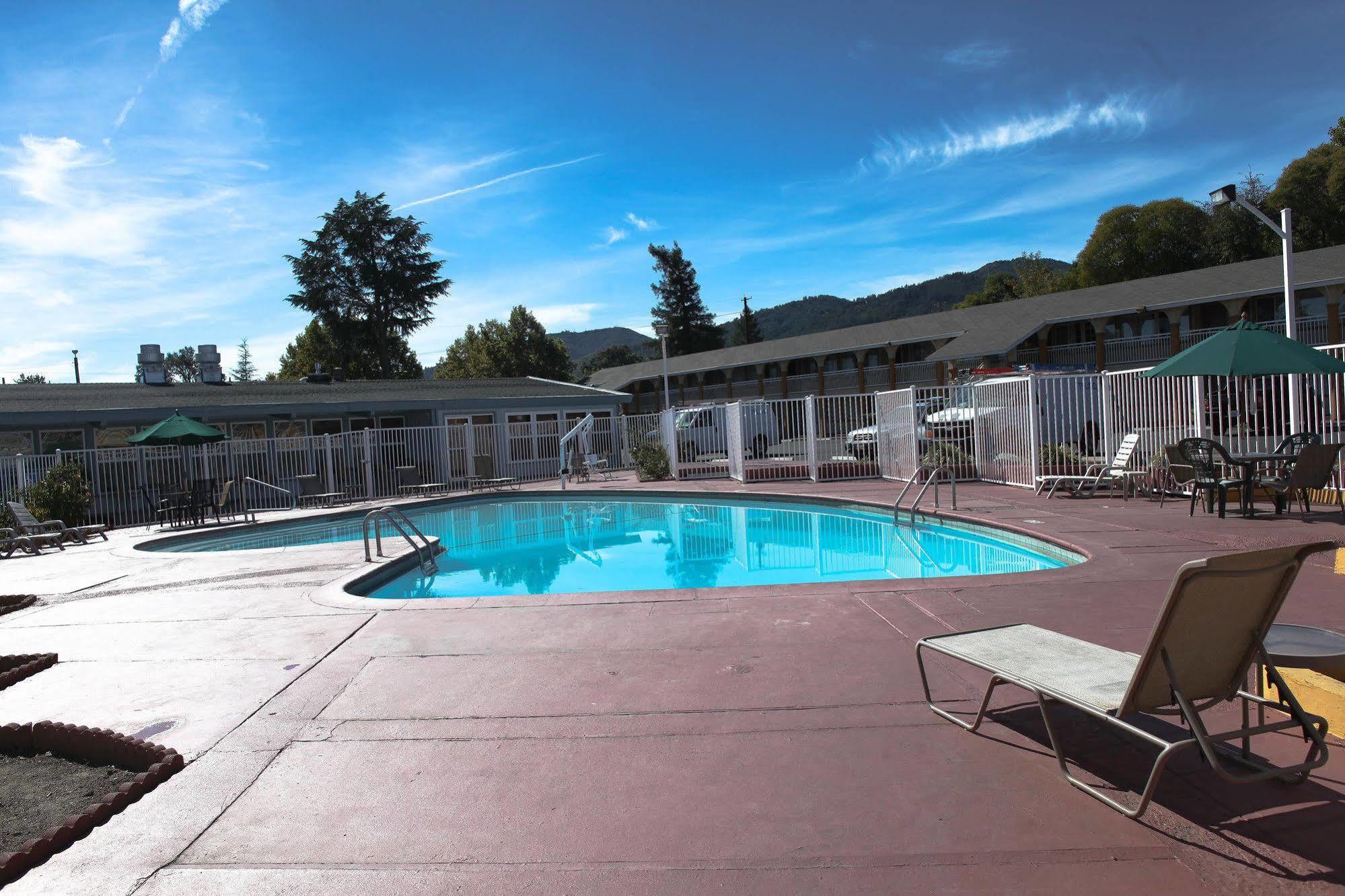 Days By Wyndham Motel Ukiah