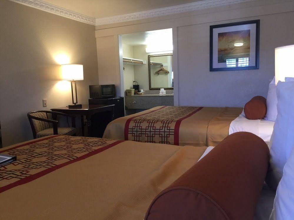 Days By Wyndham 3* Ukiah