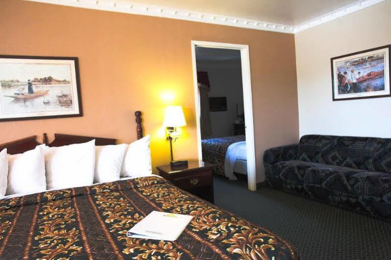 Days By Wyndham Motel Ukiah